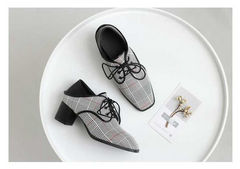 Spring new single shoes women wear lazy shoes with thick with laced cloth British wind wild women shoes