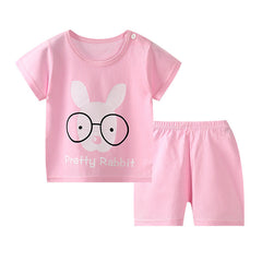 Short sleeved shorts suit
