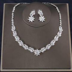 New Product, Simple Style, Exquisite Flower, Water Drop Zircon, Women's Necklace