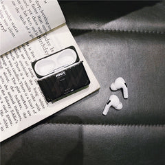 Compatible with Apple, Lightning luggage earphone case