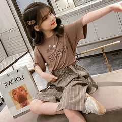 T-shirt, wide-leg pants, two-piece