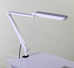 Special Lighting For Beauty Salons And Home Nail Tables
