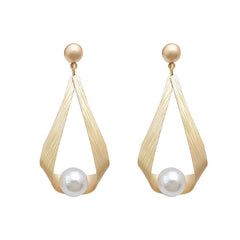 New Simple Pearl Personalized And Temperamental Long Style Eardrops